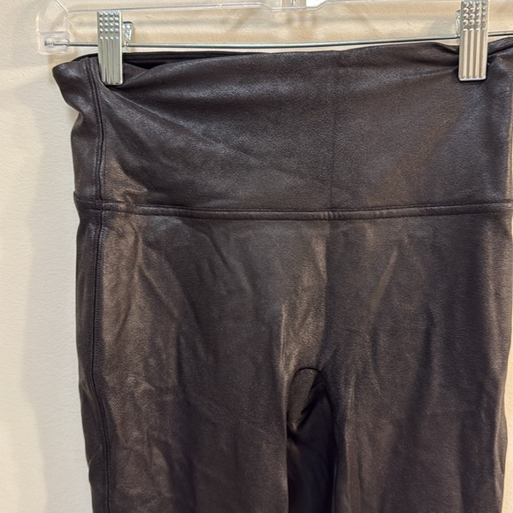 Shiny, faux leather Spanx Full Length Leggings Small Black Rocker Quiet Luxury - Picture 2 of 5
